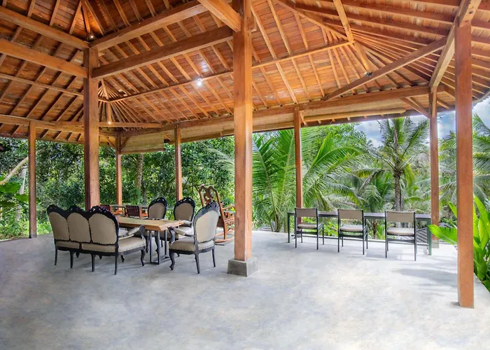 Lodge Bali Secret Jungle Selemadeg (Bali)