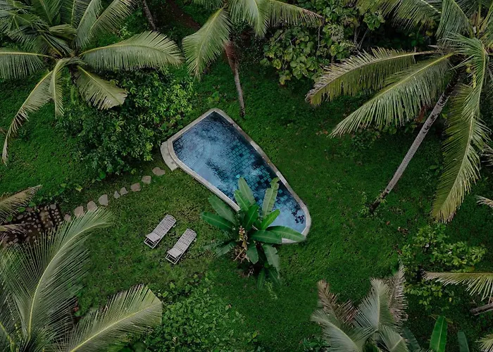 Bali Secret Jungle Selemadeg (Bali)